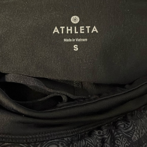 Athleta 2 in 1 Crop Leggings - Picture 4 of 4